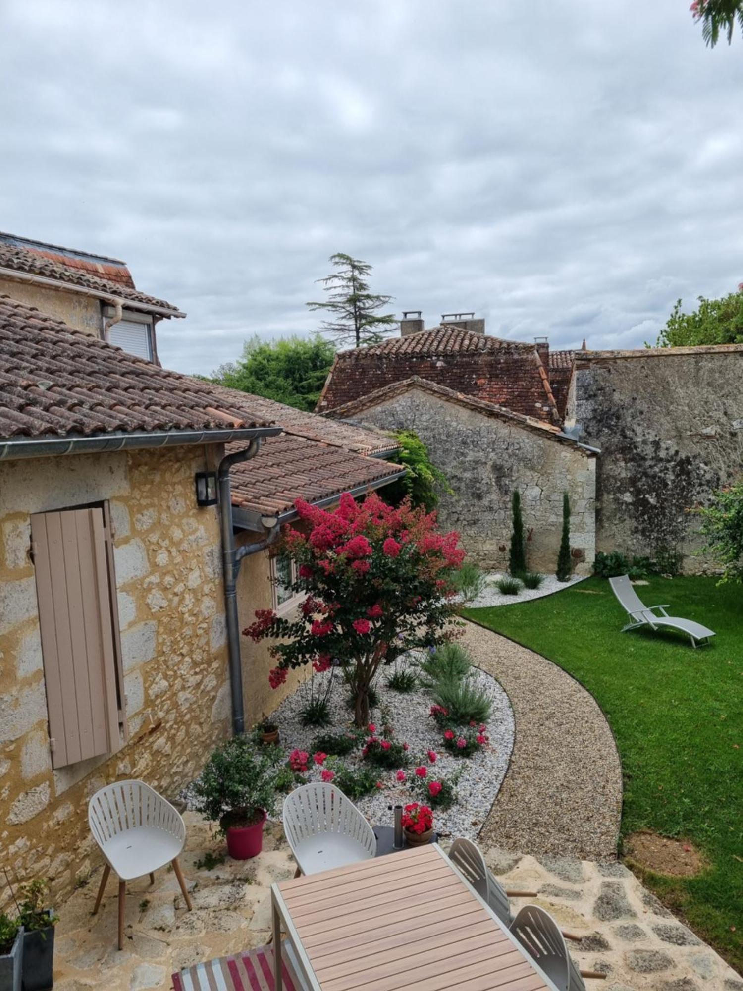 L'Esprit Du 24 Bed & Breakfast Rouffignac-de-Sigoules Dış mekan fotoğraf